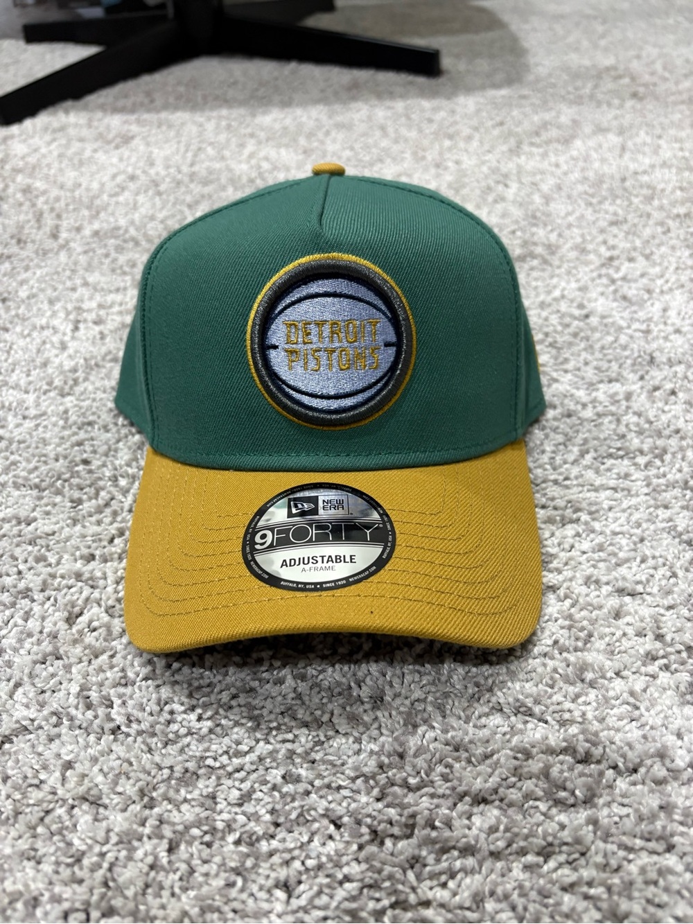 Detroit Pistons New Era 9FORTY Adjustable Snapback Hat